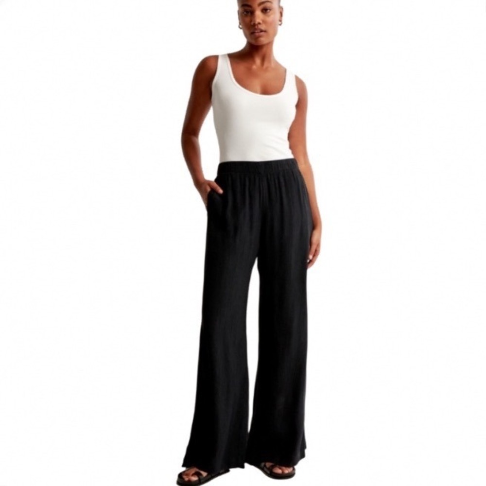 Abercrombie & Fitch WomenSmall Black Crinkle Wide Leg Elastic Waist Pants